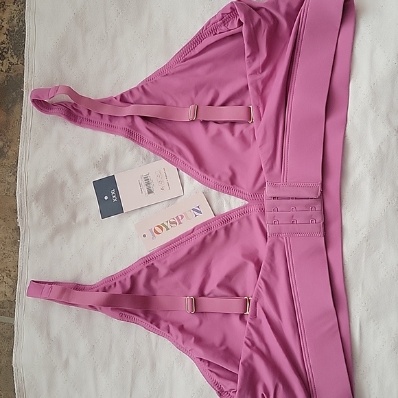 Woman's Bra - Picture 2 of 5